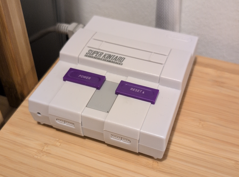 [IMG] My Raspberry Pi in its Cool Kintaro Super Kuma 9000 case